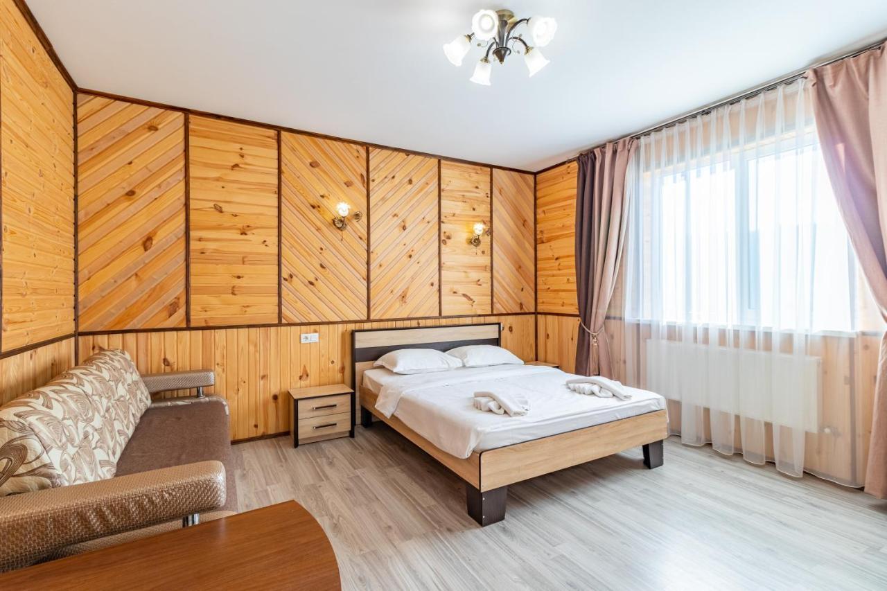 Hotel Zeleniy Bir Bukowel Exterior foto